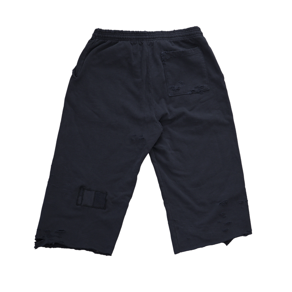 Capri Sweat Shorts Black Distressed (L)