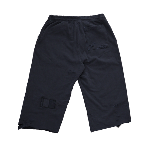Capri Sweat Shorts Black Distressed (L)
