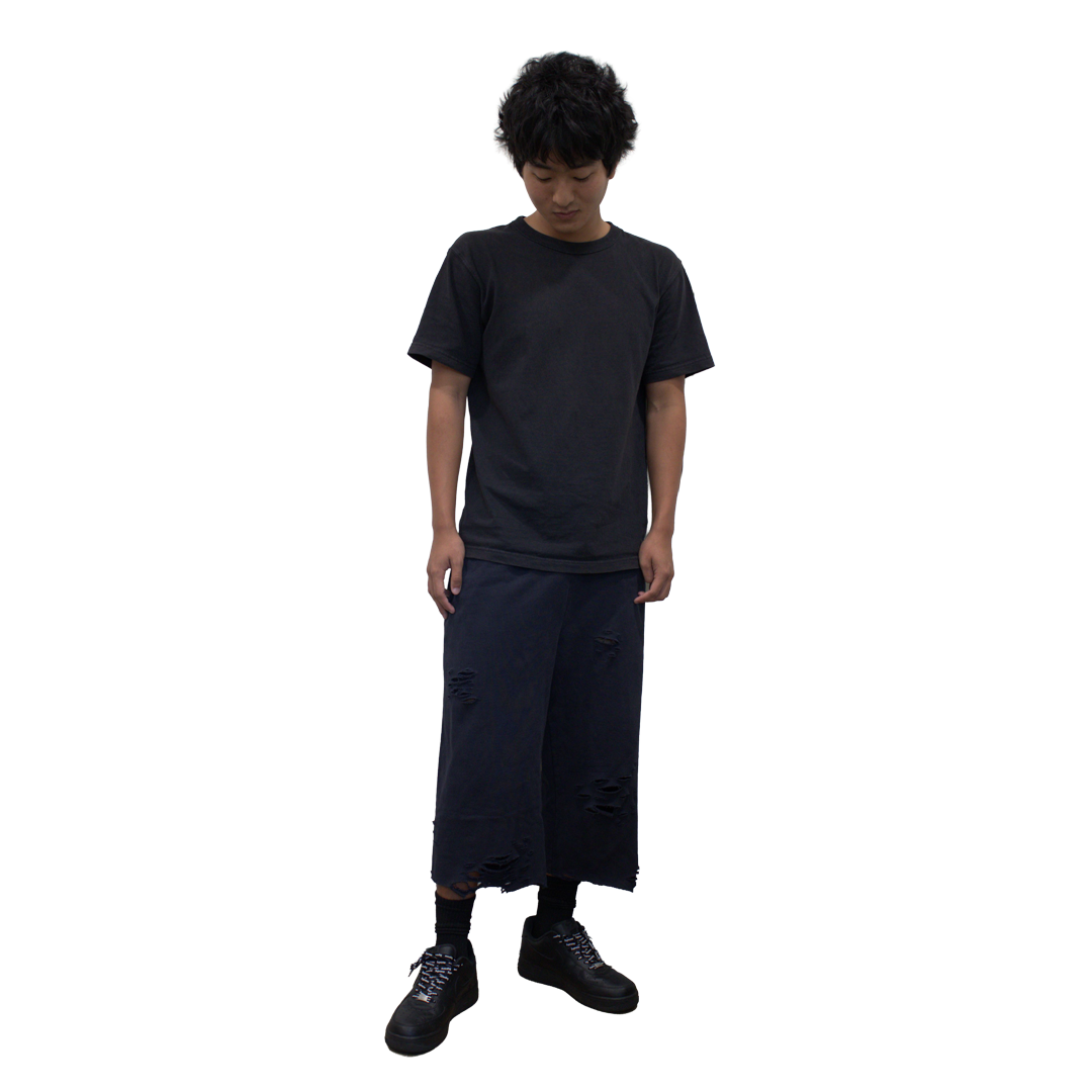 Capri Sweat Shorts Black Distressed (L)